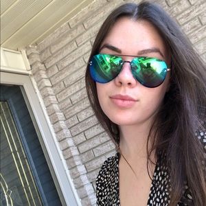 Meet your Posher, Abby